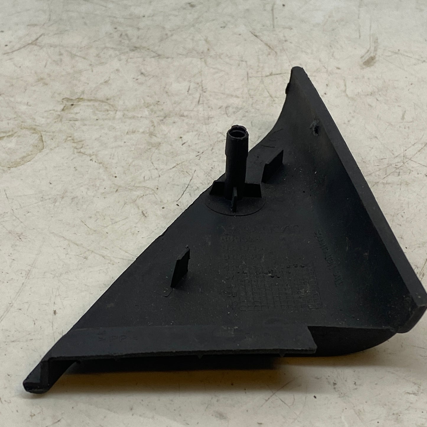 Volvo S40 Arka Sağ Kapı Trimi 3080825 98-04 En Uygun Oto Parça