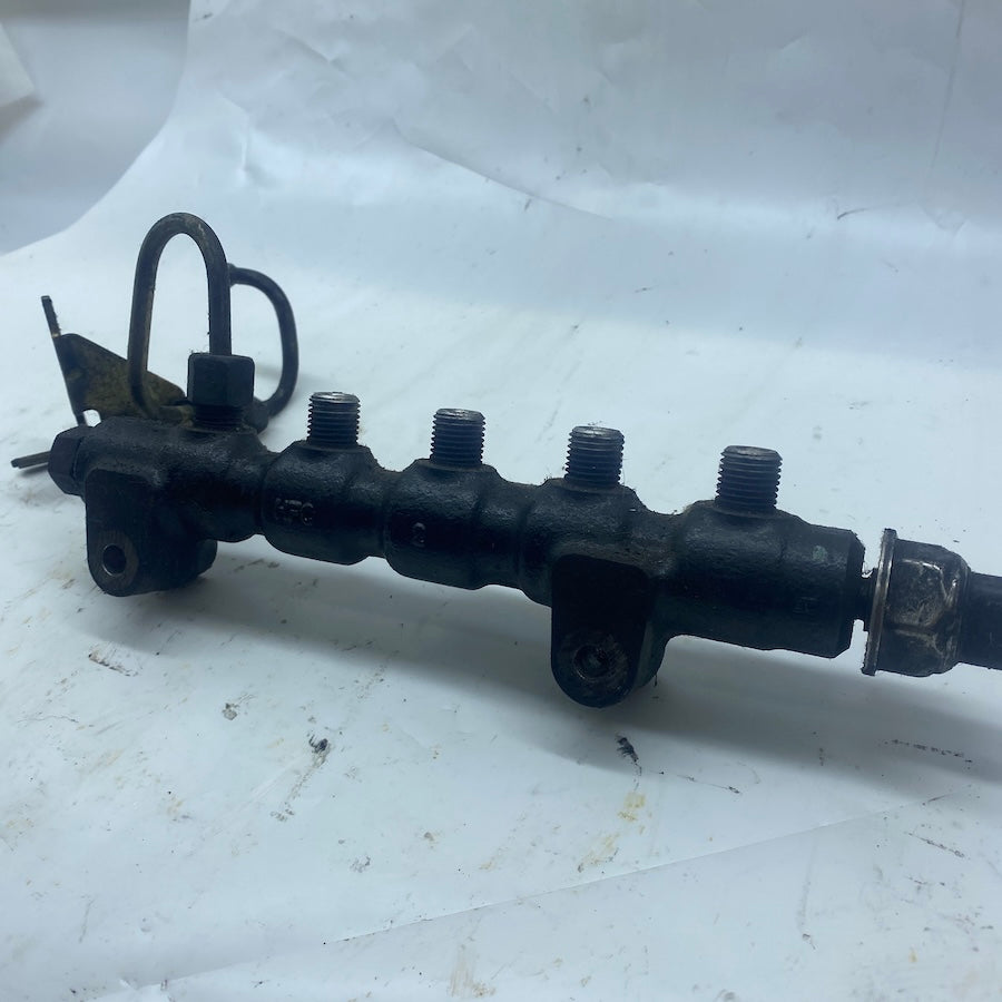 Volvo S40 Enjektör Kütüğü 9654592680