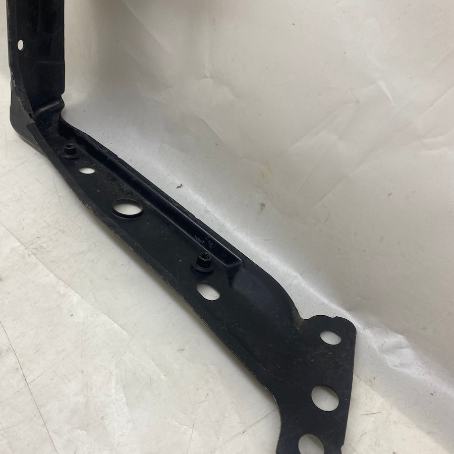 Volvo 8652197 ön sol panel sacı – sağlam çıkma