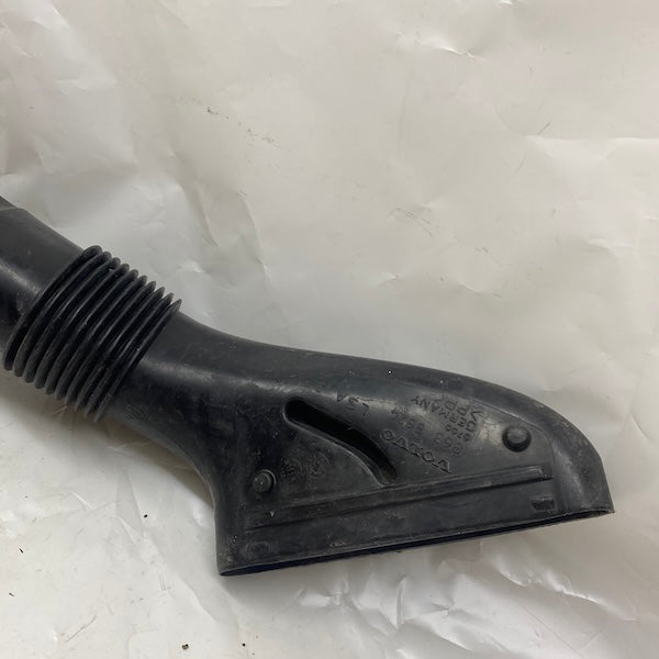 Volvo S60 S80 Hava Filtre Emiş Borusu 8638624