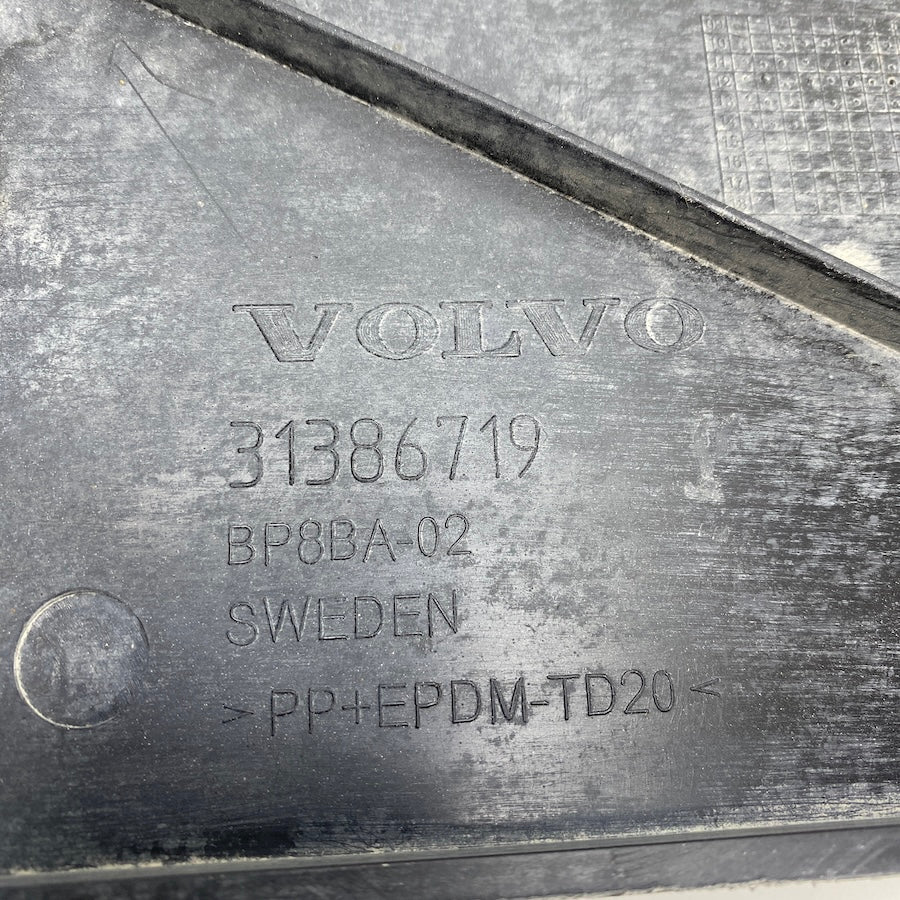 Volvo V60 S60 Motor Spoyler / Alt Muhafaza 31386719