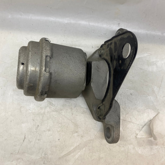 Volvo S60 V60 S80 Motor Kulağı Orijinal Çıkma 31304038 2010-2018