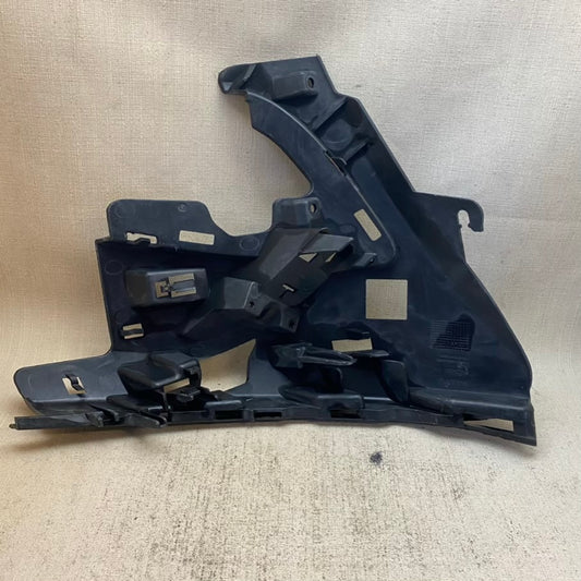 Volvo S60/V60 Ön Tampon Far Altı Braketi 31323425/31323426