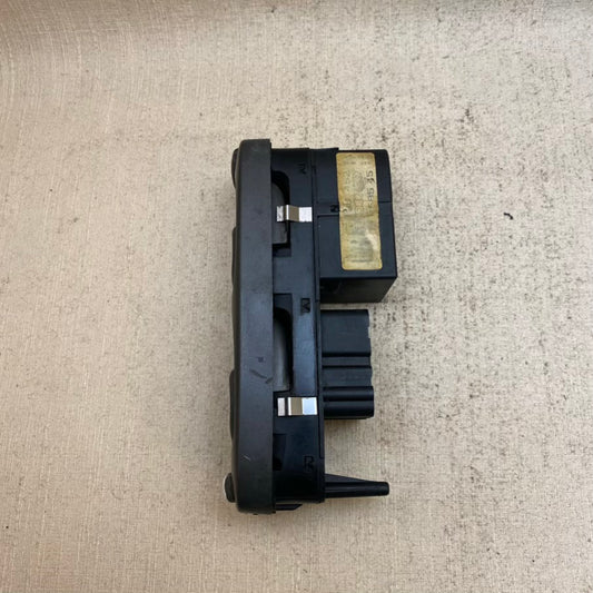 Volvo S70 V70 XC70 1997-2000 Şöför Tarafı Ön Sol Dörtlü Cam Düğmesi