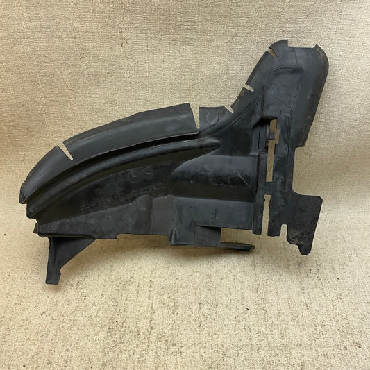 Volvo S80 Intercooler Hava Yönlendirme Braketi 30796390