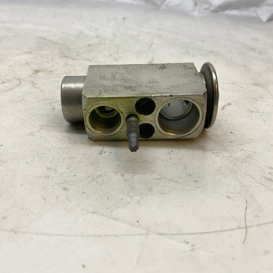 Volvo S80/S60 Klima Kondansörü/Musluğu 7010973 En Uygun Oto Parça