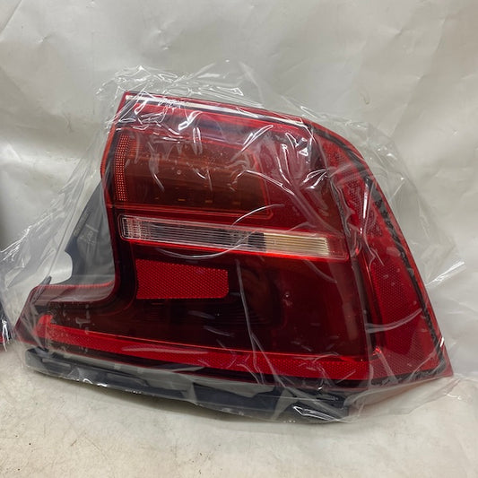 Volvo S90 Stop Lambası Sağ 31698713/Sol 31698712 Sıfır Kutulu Sağ En Uygun Oto Parça