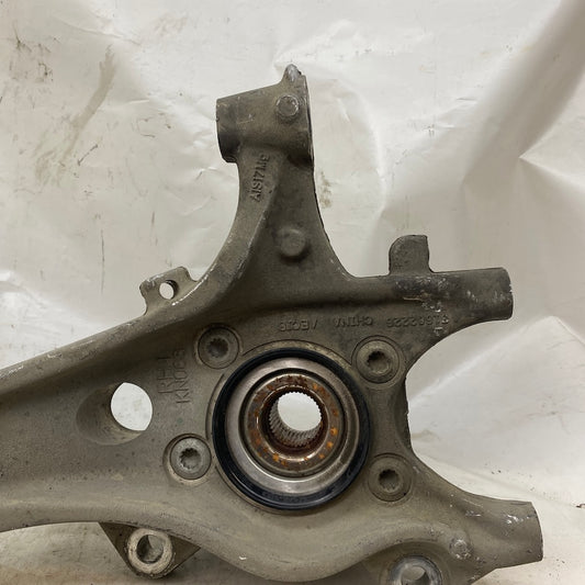 Volvo S90 V90 Sağ Ön Mafsallı Taşıyıcı 31682226