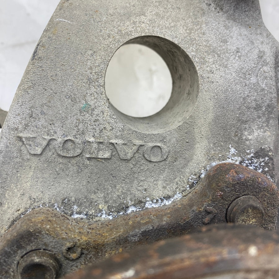 Volvo S90 V90 Sağ Ön Mafsallı Taşıyıcı 31682226