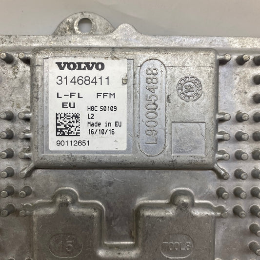31468411 kodlu Volvo far kontrol modülü – S90, V90 ve XC90 modelleri için çıkma.