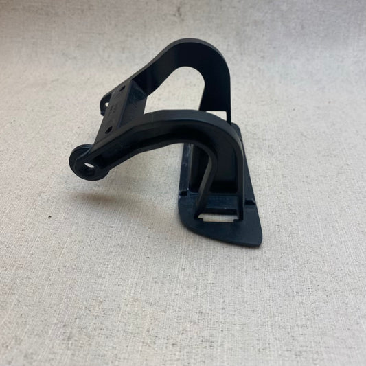 Volvo S90, V90 Far yıkama nozulu tutucusu Sağ 31383233