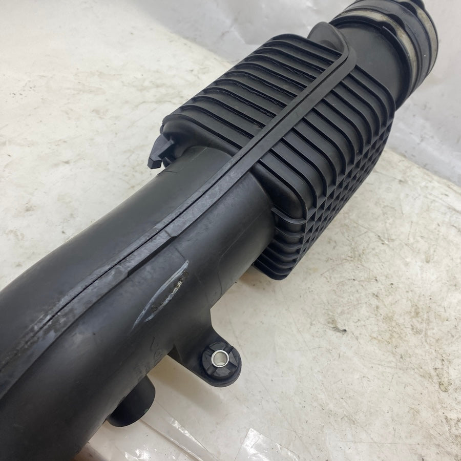 Volvo V40 2016 T3 Hava Filtre Hortumu 31370975 En Uygun Oto Parça