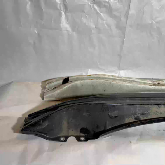 Volvo V40 Arka Tampon Demiri Orijinal Çıkma 2013-2020 En Uygun Oto Parça