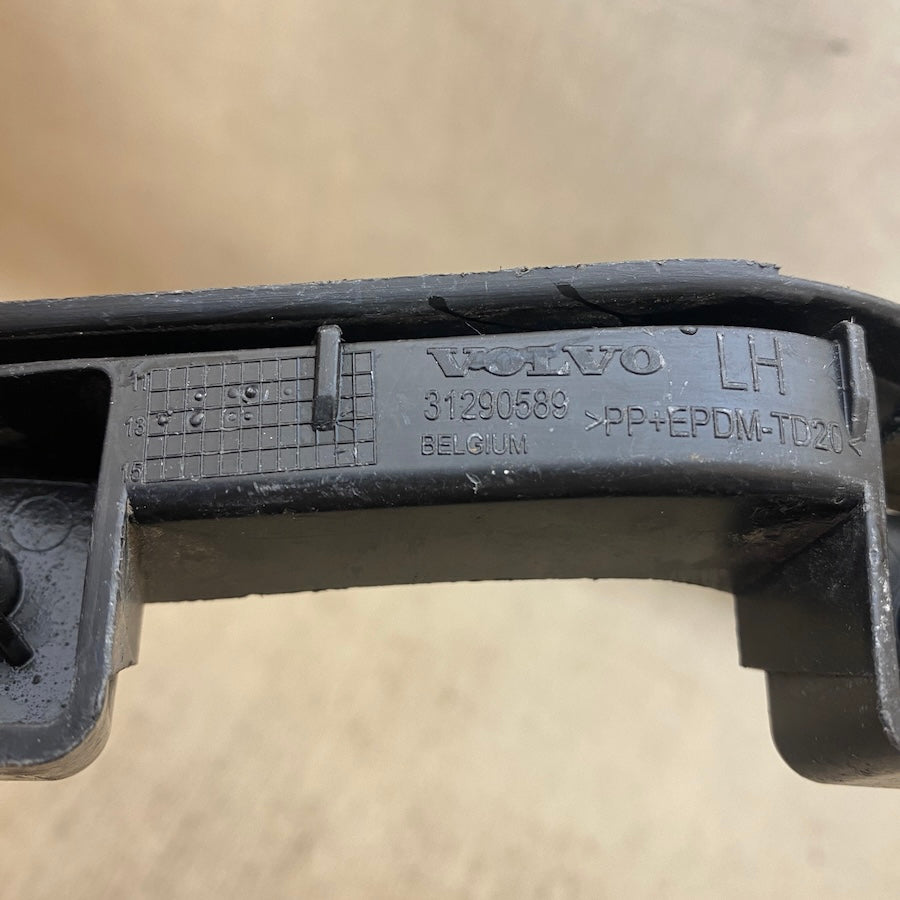 Volvo V40 Cross Country 526 Arka Sol Tampon Montaj Braketi 31290589