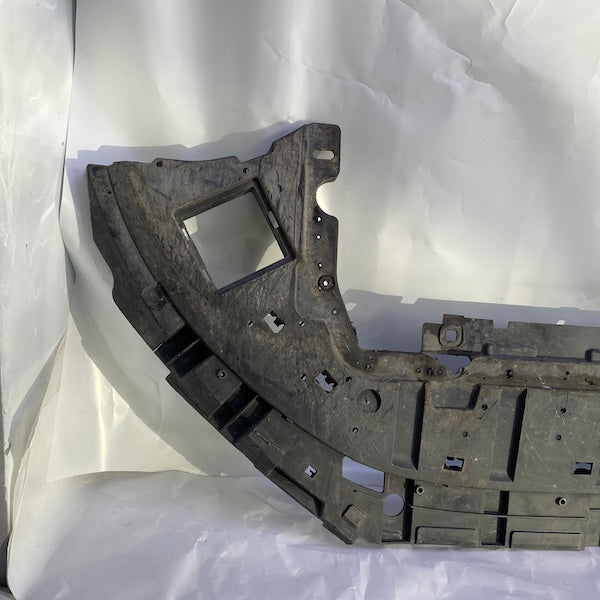 Volvo V40 Ön Tampon Alt Muhafaza 31383735 2013-2020