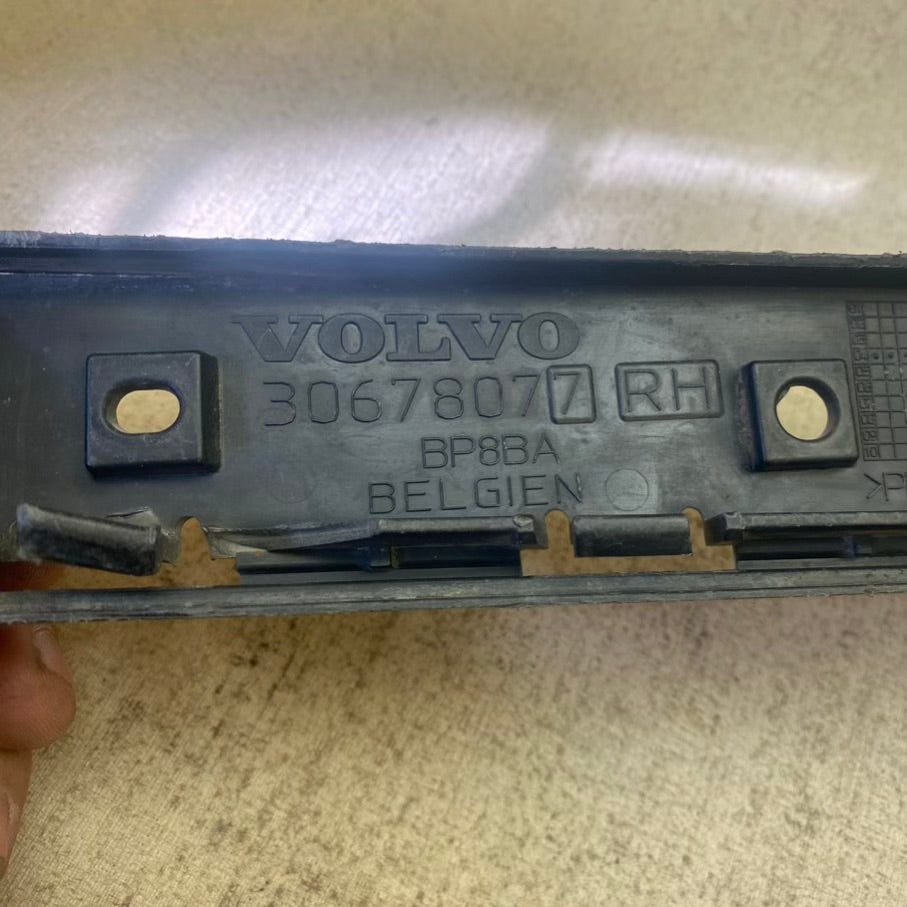Volvo V50 Arka tampon tutucu 30678077