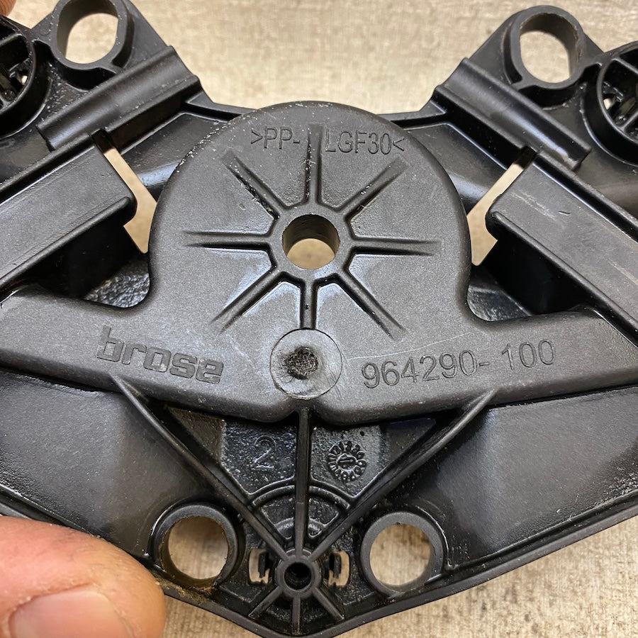 Volvo V60 Cam Regülatör Braketi 964290-100