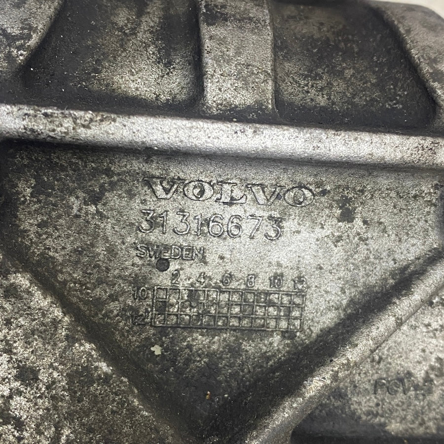 Volvo V60 MK1 Süspansiyon Braketi 31316673 En Uygun Oto Parça