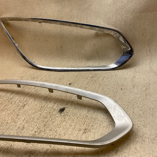 Volvo V60 Sağ Sis Far Çerçeve Nikelajı 31294138