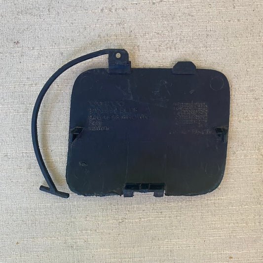 Volvo V70 XC70 Arka Tampon Çeki Demir Kapağı
