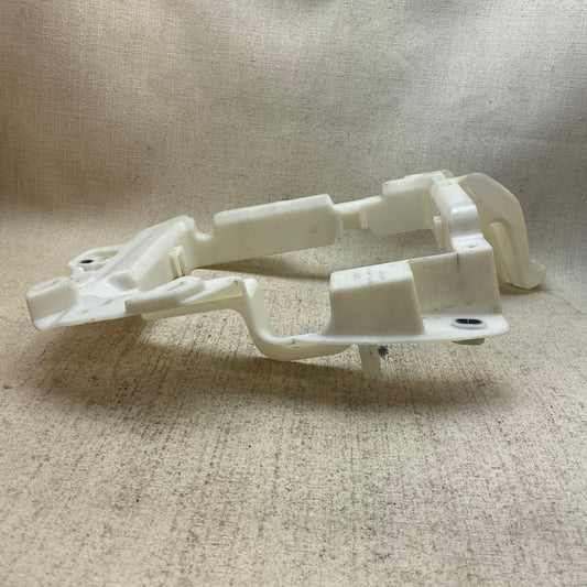 Volvo V90 Arka Sigorta Tutucusu 31398648