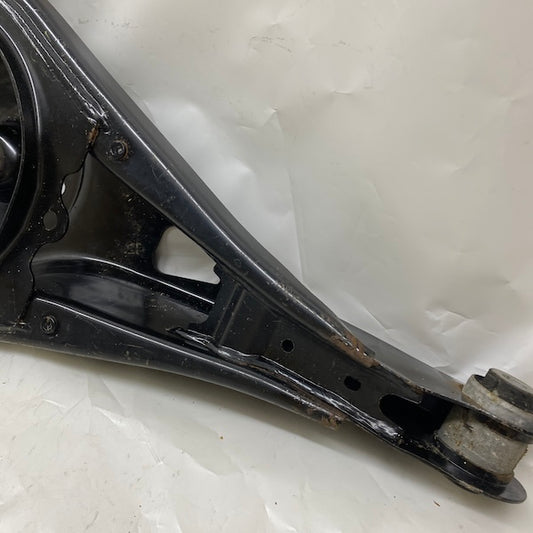 Volvo XC40 Arka Sol Salıncak/Denge Kolu 322221199 Orijinal