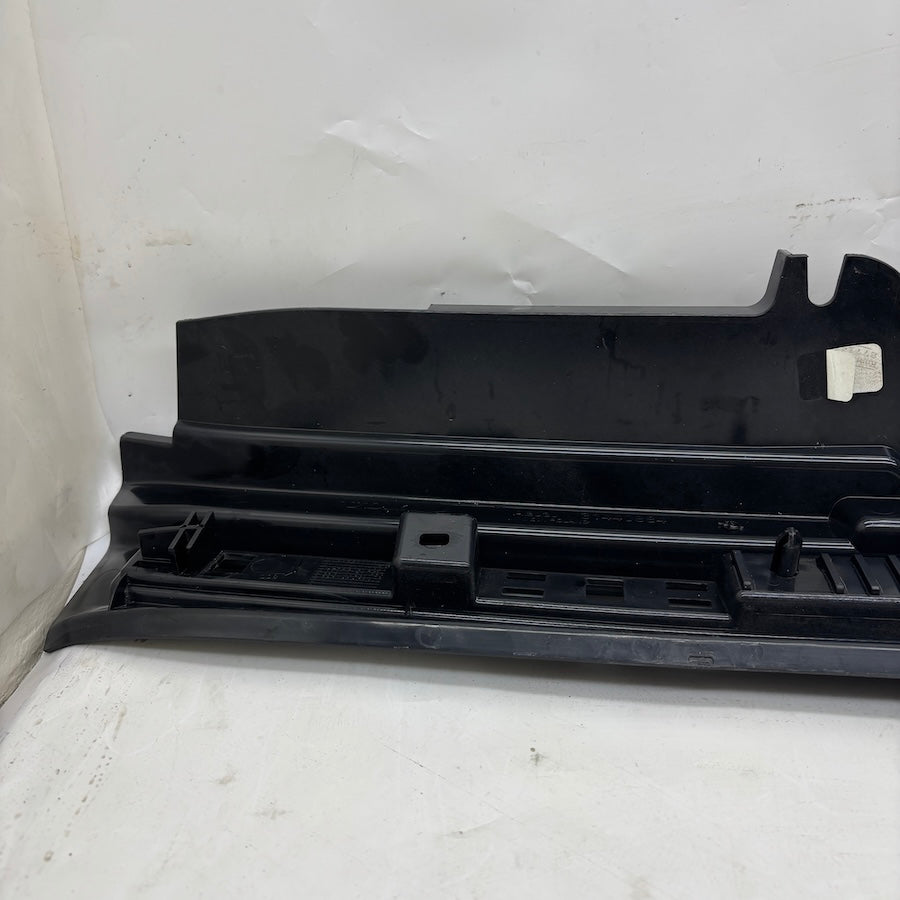 Volvo XC40 Bagaj Kilit Kaplaması Eşik Bakaliti 31440884 - En Uygun Oto Parça