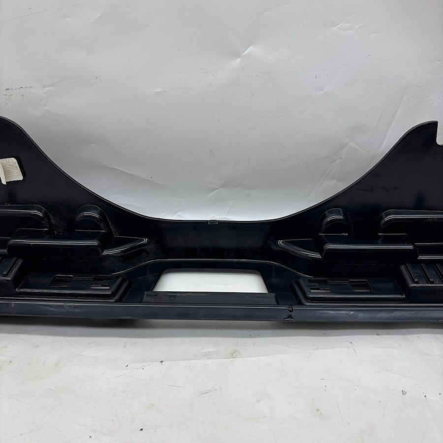 Volvo XC40 Bagaj Kilit Kaplaması Eşik Bakaliti 31440884 - En Uygun Oto Parça