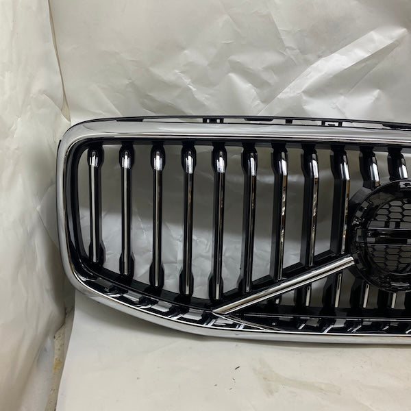 Volvo XC60 Ön Panjur 31425535 2018 Sıfır