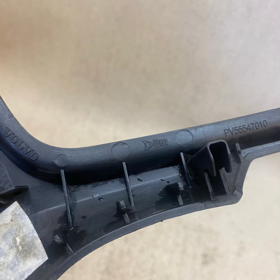 Volvo XC60/V70/XC70 Direksiyon Trim pv55547010