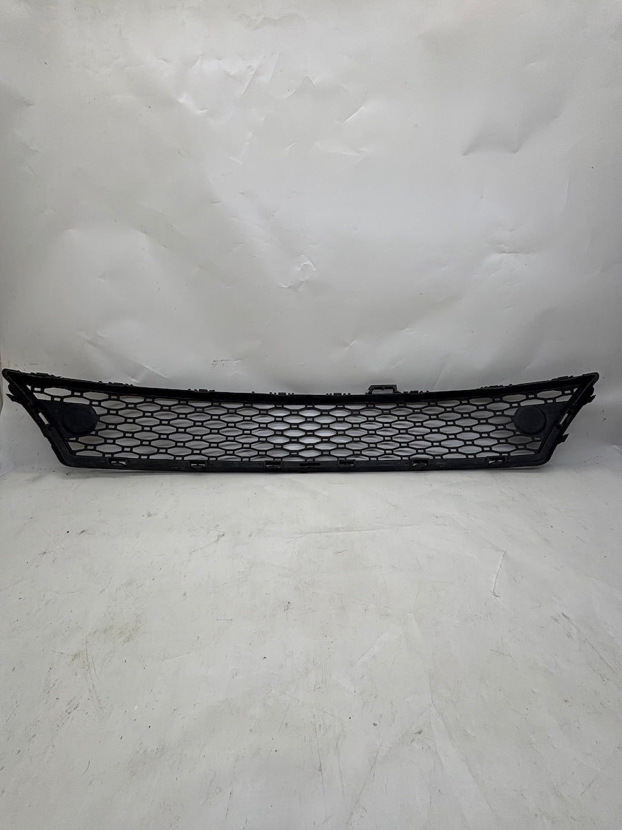 Volvo XC70 2.4 D5 Tampon Izgara 30744523