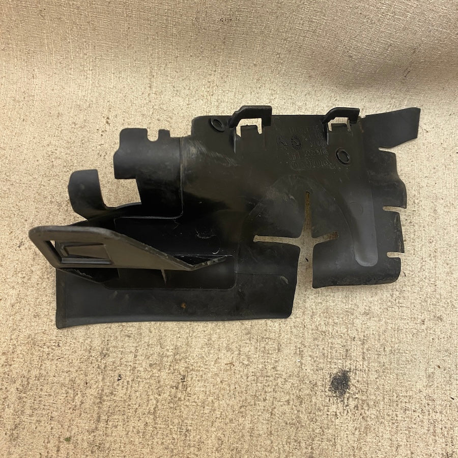 Volvo XC70 Intercooler hava kılavuzu/Deflektör 30763222