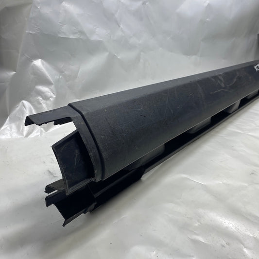 Volvo XC70 Sağ Yan Kaplama – Yakın Plan