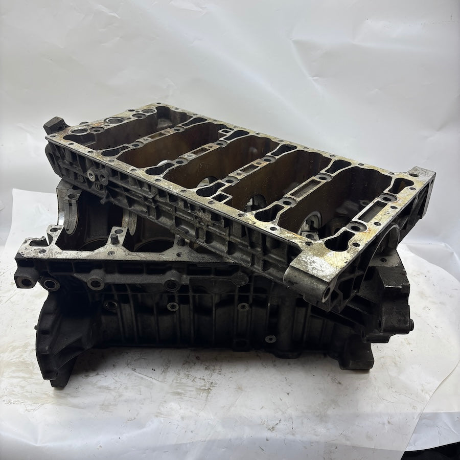 Volvo XC70 XC90 S60 V70 Motor Bloğu 2.5 Turbo 210hp 7431001844