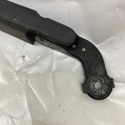 Volvo XC70/V70 Arka Silecek Kolu 8662751 Orijinal