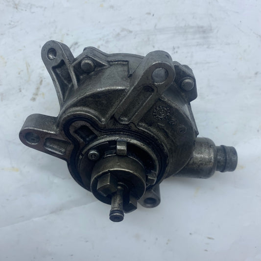 Volvo XC90 2.4 D5 Vakum Pompası 30731825