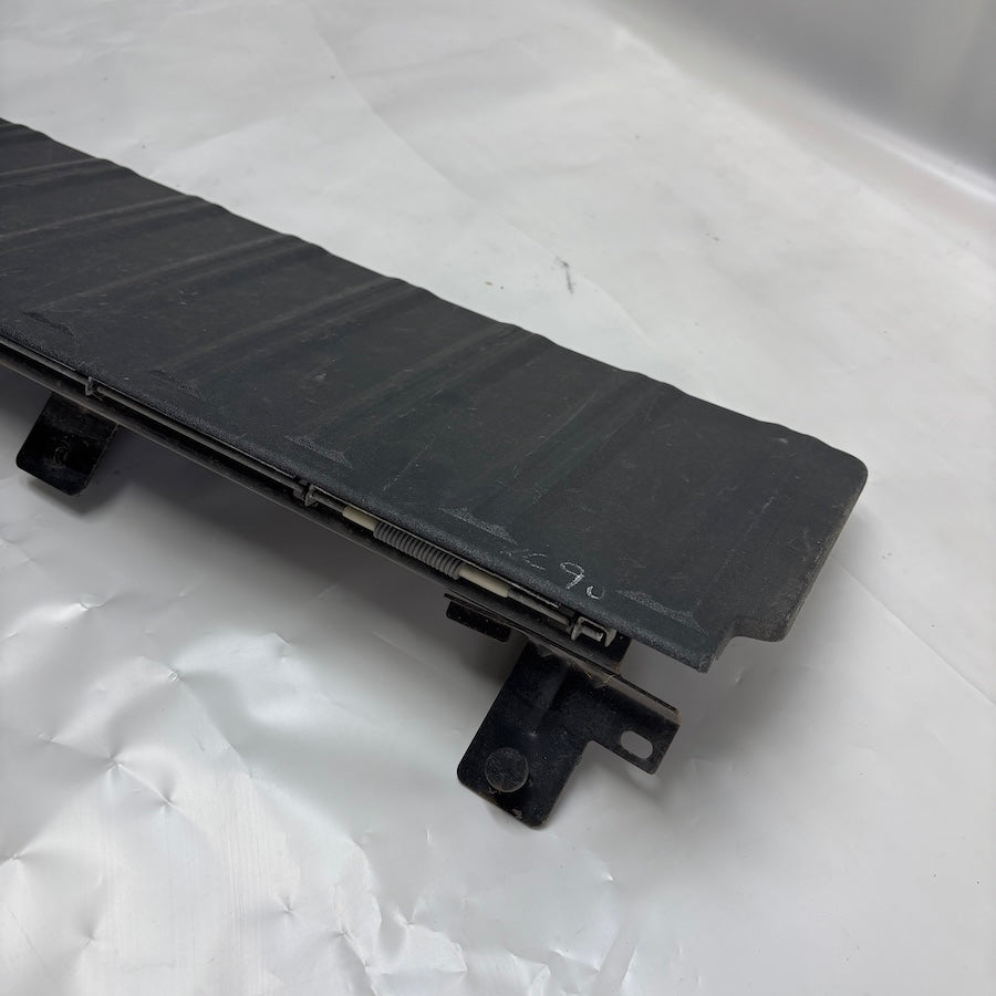 Volvo XC90 Arka Bagaj Eşik Kaplaması 08641116