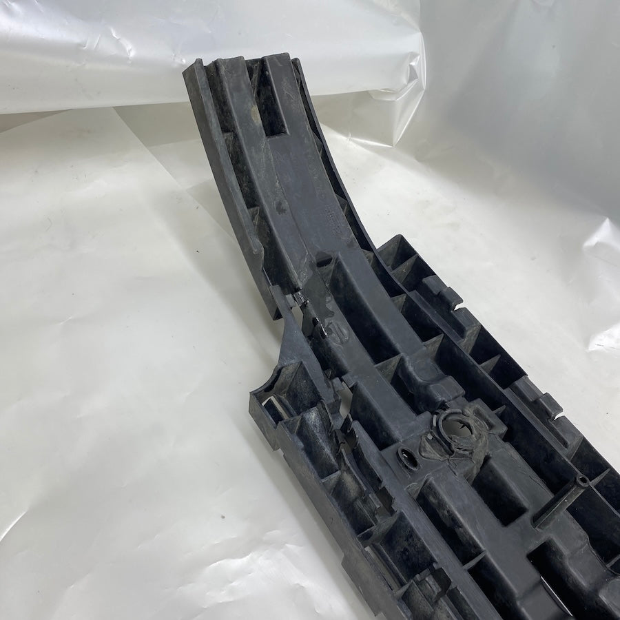 Volvo XC90 Arka Tampon İç Plastik 30678966
