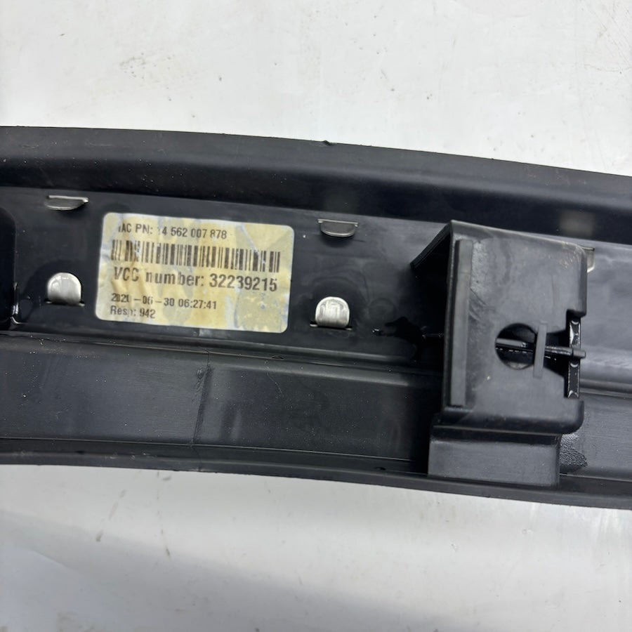 Volvo XC90 Bagaj Kilit Bakaliti 32239215 - En Uygun Oto Parça