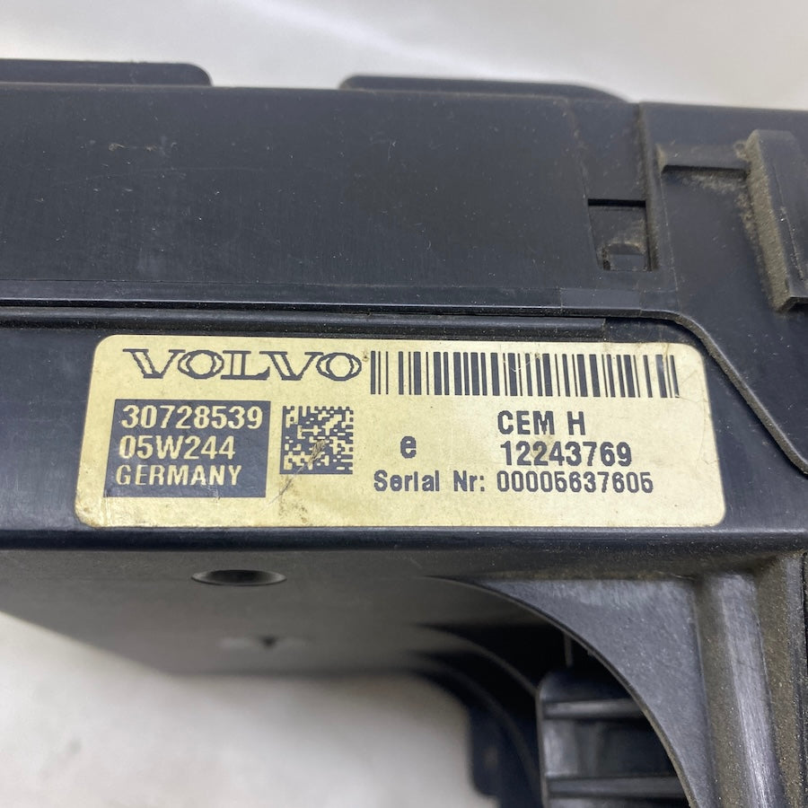 Volvo XC90 CEM Beyni Orijinal Çıkma 30728539