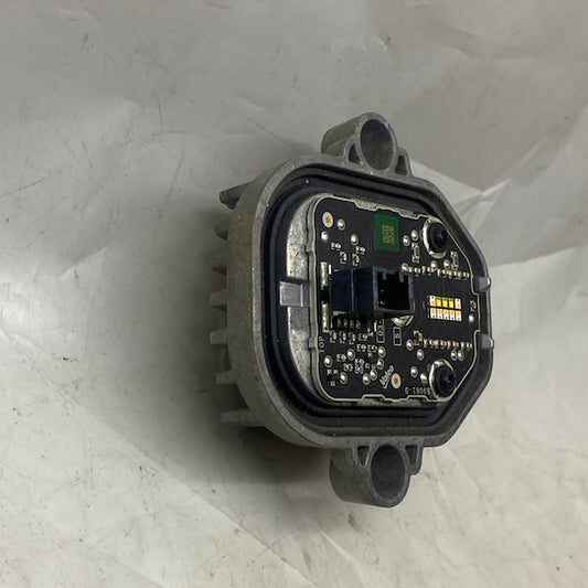 Volvo XC90 Far Köşe Ledi Beyni E911613 14-20 En Uygun Oto Parça