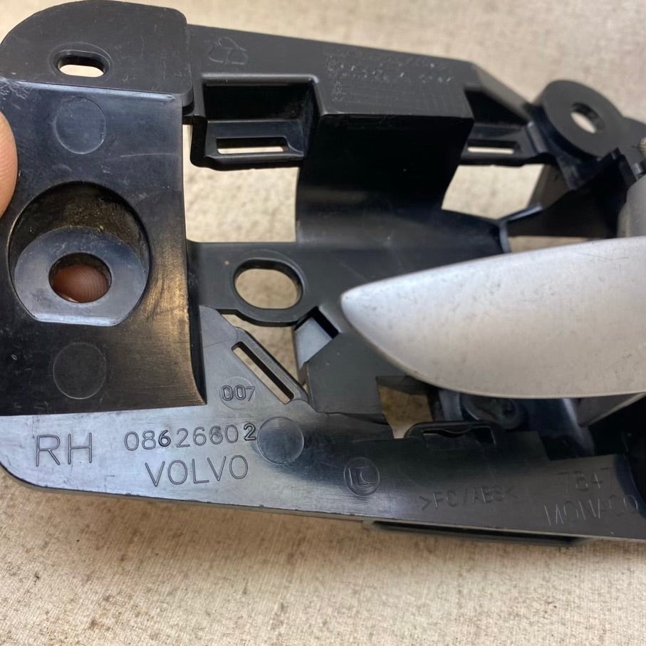 Volvo XC90 Kapı iç kolu 08626602