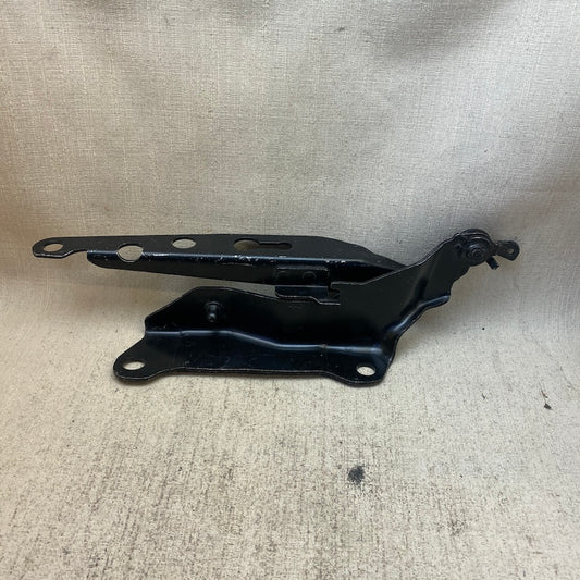 Volvo XC90 Kaput Menteşesi Sağ 2007-2014