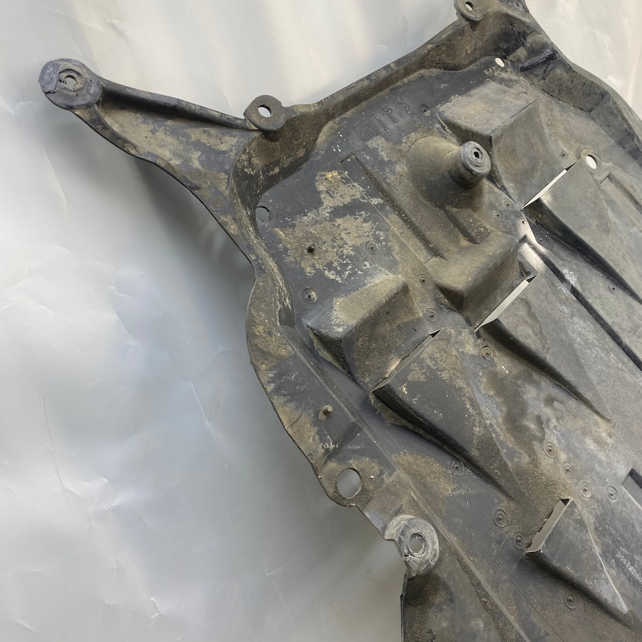 Volvo XC90 Motor Alt Muhafaza 30671144 Orijinal Çıkma 2003-2012