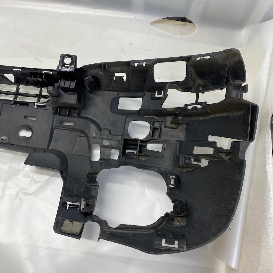 Volvo XC90 Ön Tampon İç Kaplama 30678947