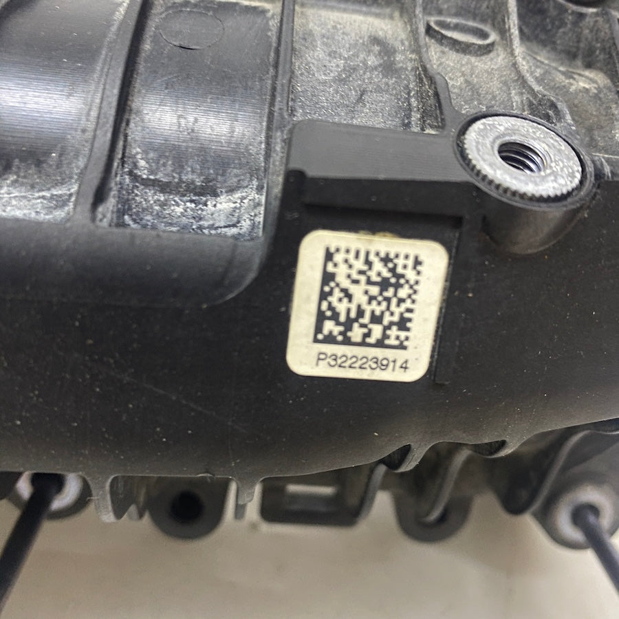Volvo XC90 XC60 S90 MK2 D4 Emme Manifoldu Orijinal Çıkma 32223914 2019-2024