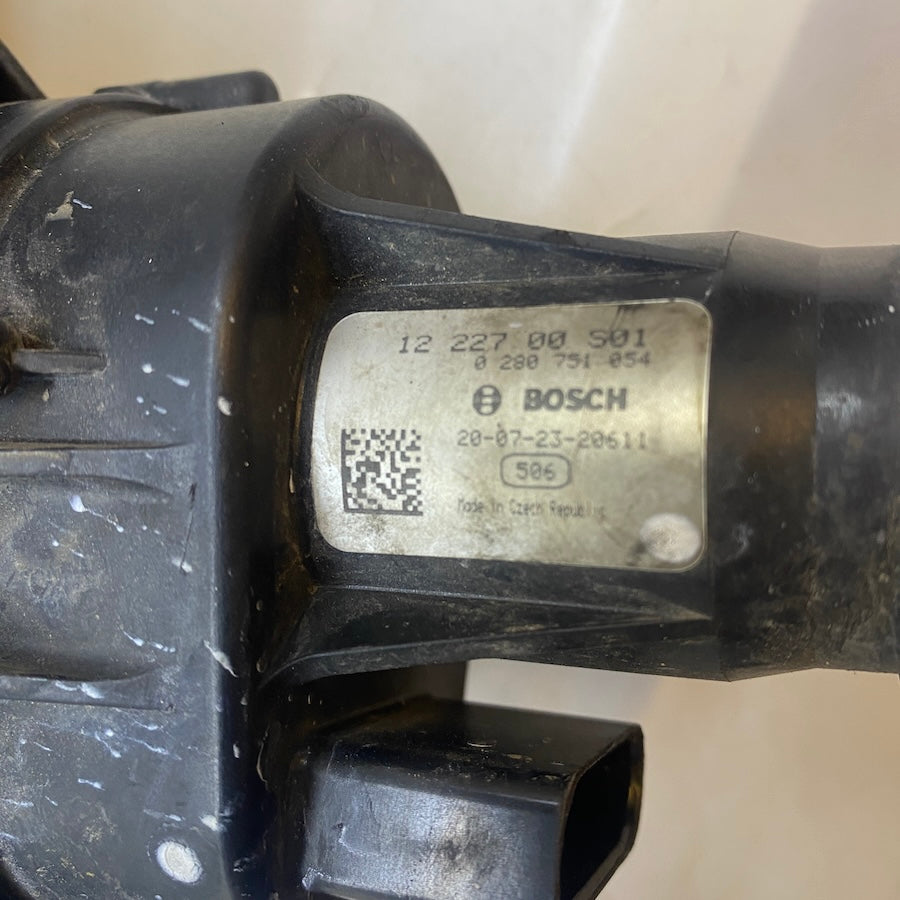 Volvo XC90 XC60 S90 MK2 D4 Emme Manifoldu Orijinal Çıkma 32223914 2019-2024