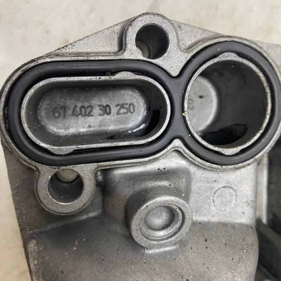 Volvo XC90 Yağ Filtresi Kutusu 30677920