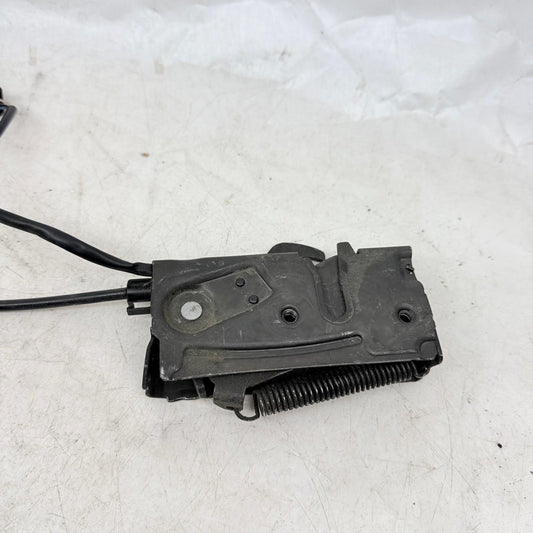 Volvo XC90 XC60 Sol Kaput Kilidi 32226108 32318456