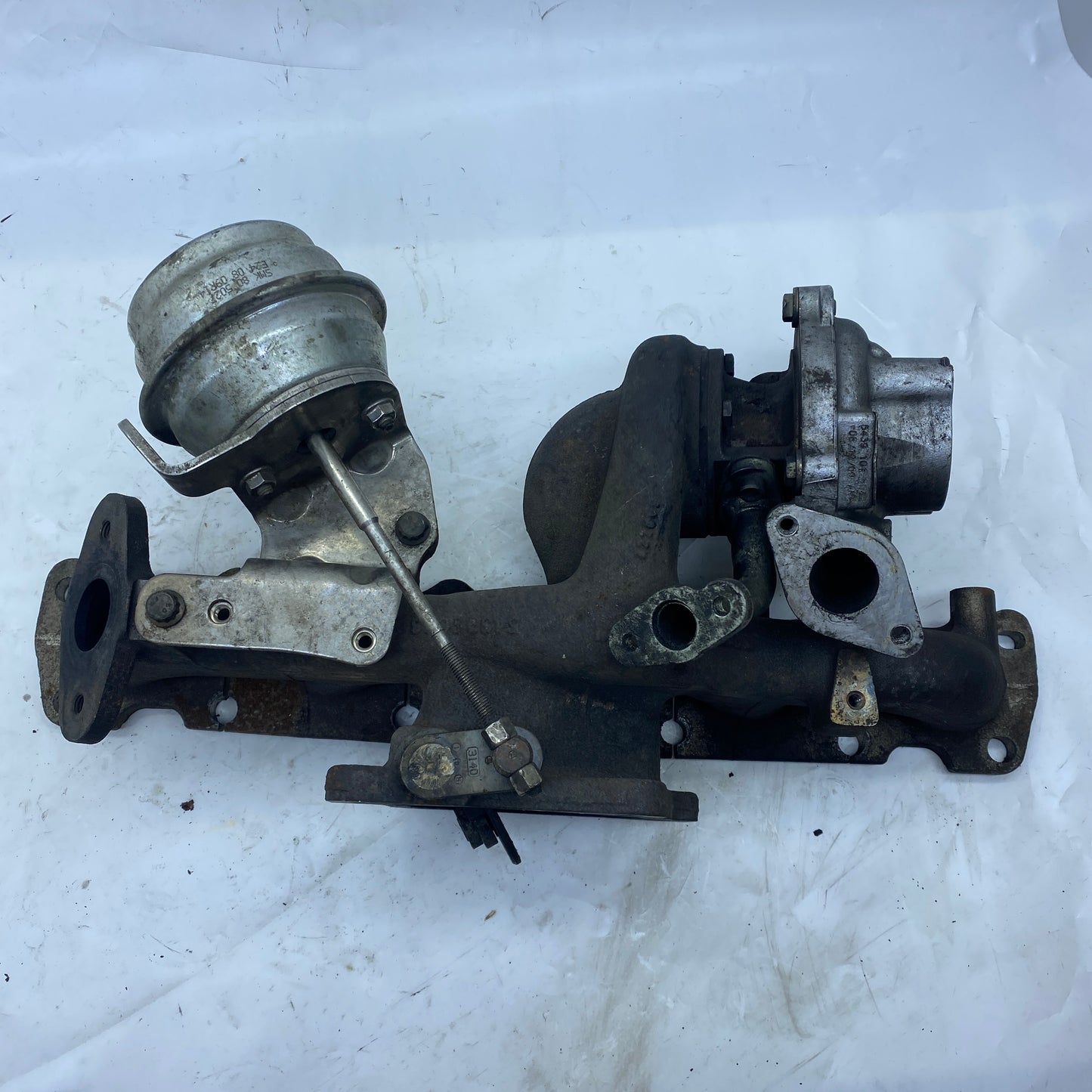 Volvo XC60 2.4 D5 Turbo 31293086 Egzoz Manifoldu En Uygun Oto Parça